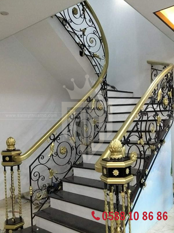 Cầu thang sắt mỹ thuật hiện đại với thiết kế đơn giản