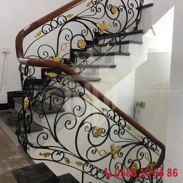 Cầu thang sắt mỹ thuật hoa văn cổ điển, tinh tế