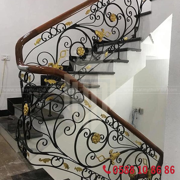 Cầu thang sắt biệt thự với thiết kế tinh xảo, cao cấp