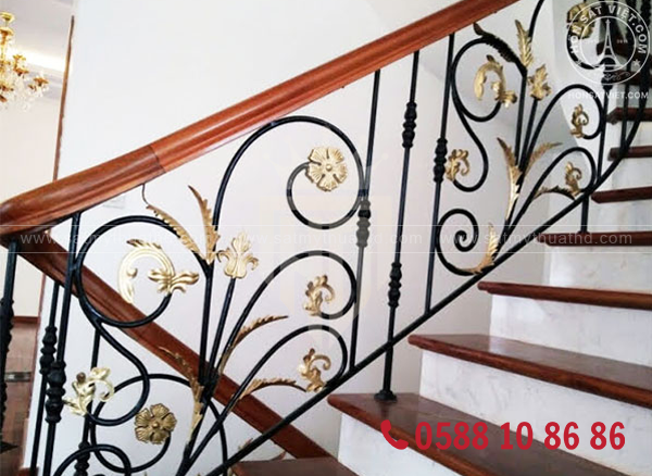 Cầu thang sắt mỹ thuật cho biệt thự rộng lớn, đẹp mắt