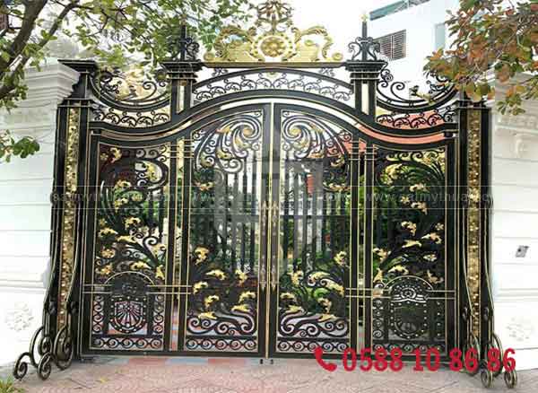 Cửa cổng bông gang cổ điển