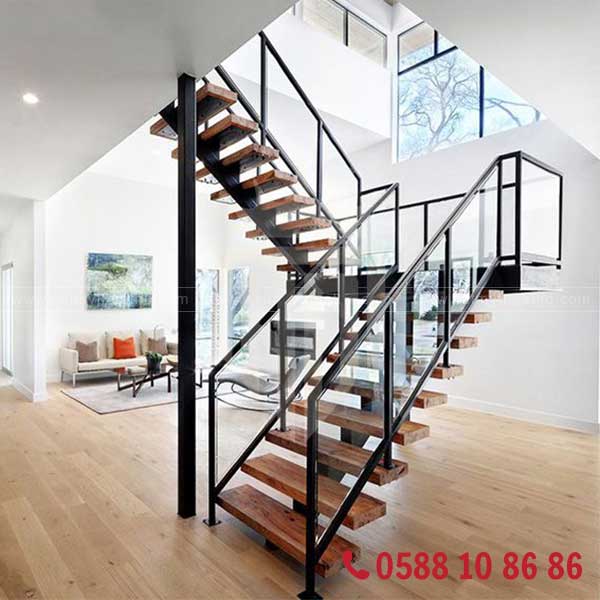Cầu thang sắt mỹ thuật hiện đại