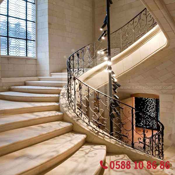 Cầu thang sắt tiện nghi