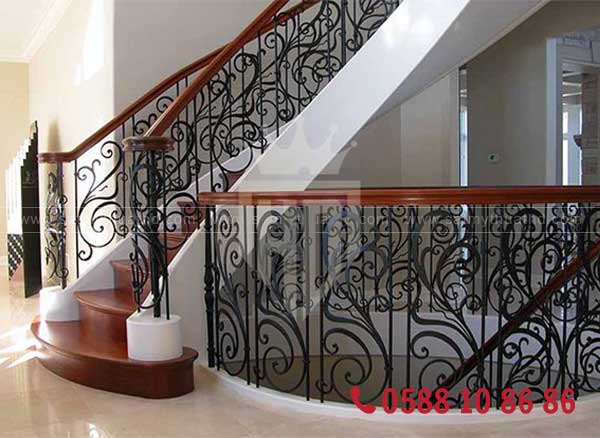 Cầu thang sắt uốn nghệ thuật