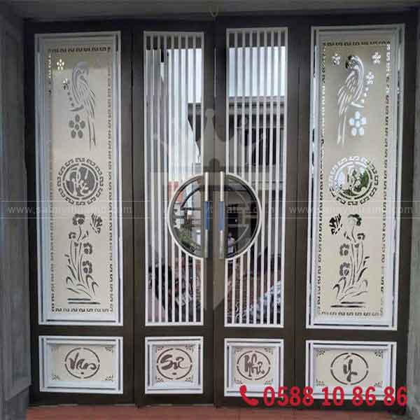 Cửa cổng sắt CNC 4 cánh họa tiết chữ Phúc Lộc Thọ