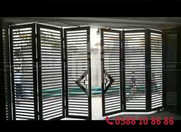 Cửa cổng sắt 6 cánh thiết kế tối giản