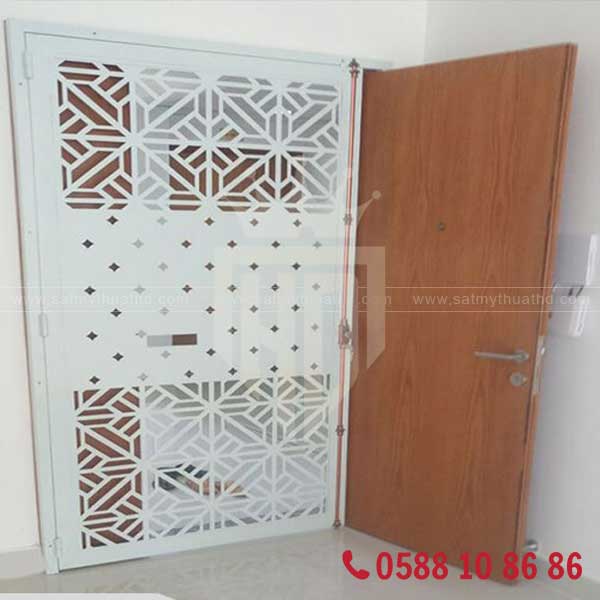 Cửa sắt chung cư