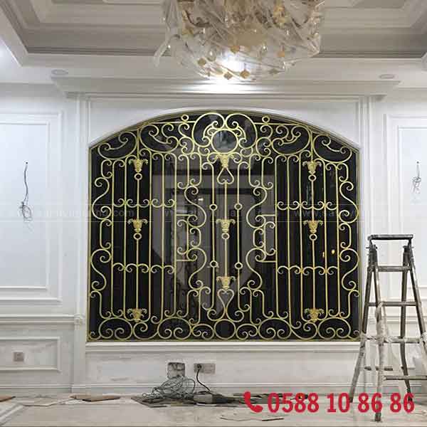 Cửa sổ sắt mỹ nghệ màu vàng sang trọng