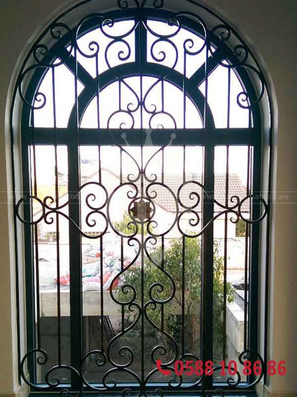 Khung cửa sổ bảo vệ sắt mỹ thuật hoa văn mềm mại