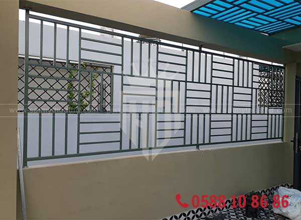 Khung sắt cơ bản bảo vệ sân thượng hiệu quả