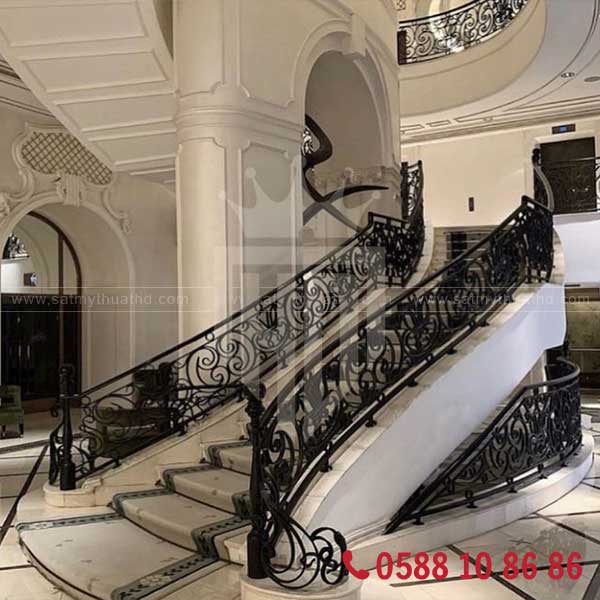 Kiểm tra và hoàn thiện lan can cầu thang sắt mỹ thuật