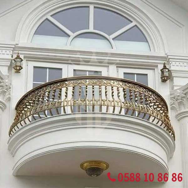 Lan can sắt cong tinh xảo cho biệt thự
