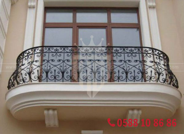 Lan can sắt mỹ thuật kiểu dáng độc đáo