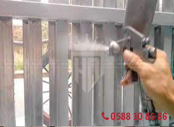 Sơn phủ hoàn thiện cầu thang sắt mỹ thuật