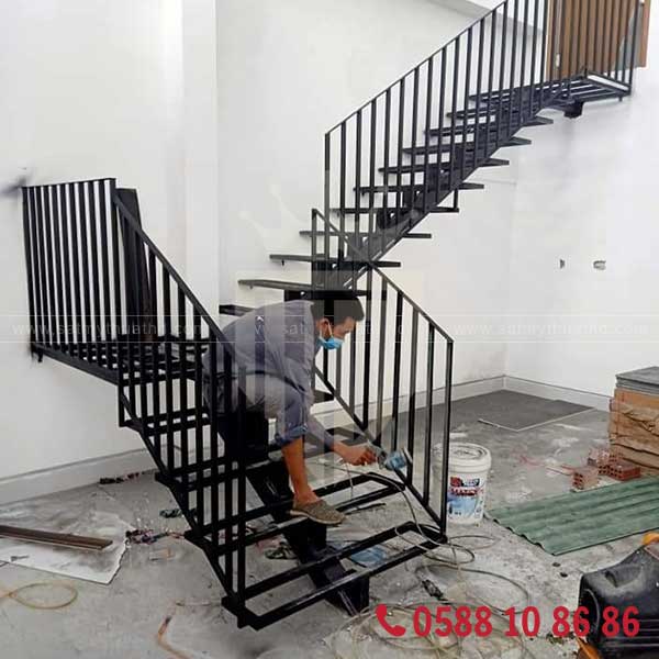 Thi công lan can sắt gác lửng
