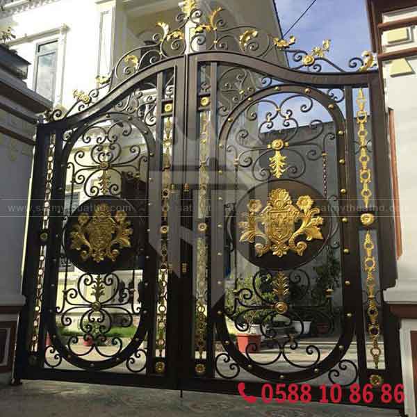Cửa cổng sắt mỹ thuật đẹp