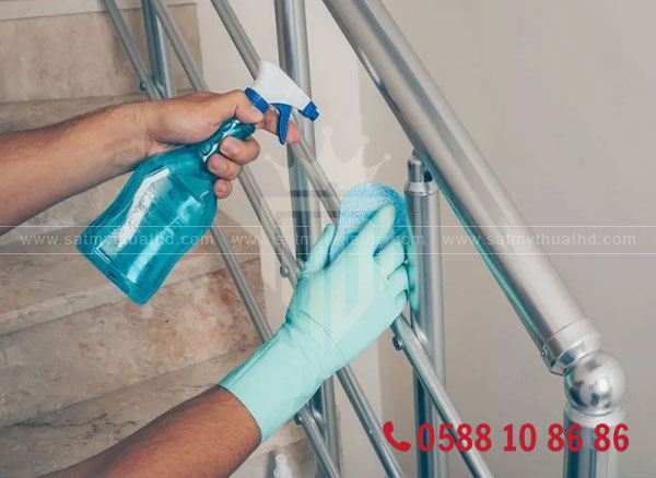 Xử lý rỉ sét trên lan can sắt nghệ thuật