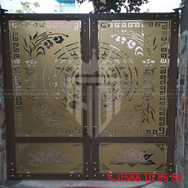 Cổng sắt nghệ thuật 2 cánh dành cho nhà phố