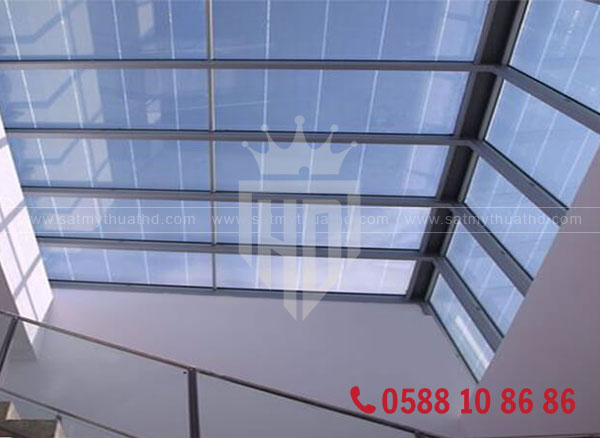 Mái kính khung inox giếng trời nghệ thuật
