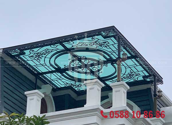 Mái kính khung sắt mỹ thuật sân thượng biệt thự
