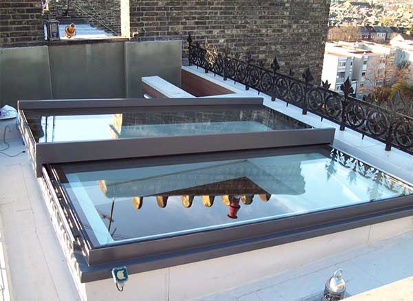 Mái kính mở lùa nhà phố