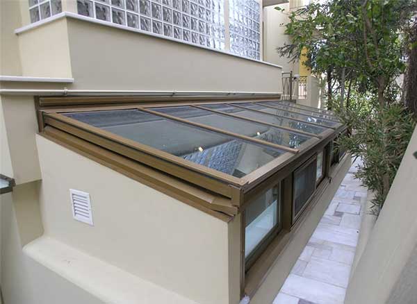 Mái kính nâng hạ tự động