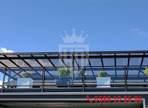 Mái kính sân thượng gia đình