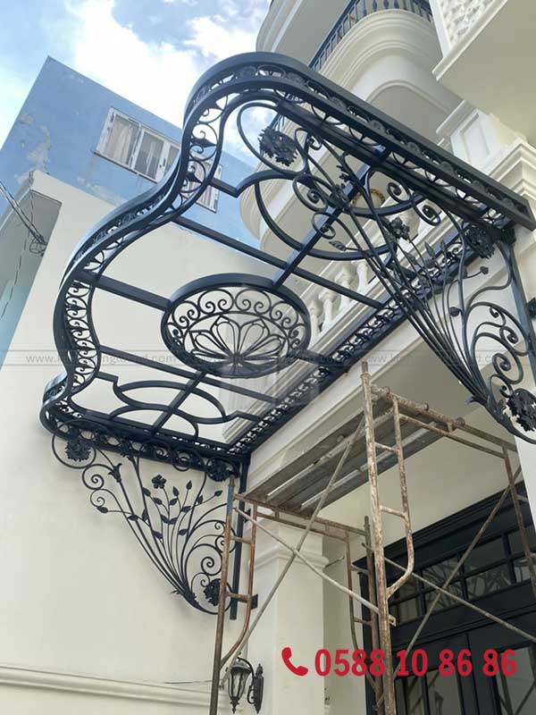 Mái kính sảnh khung sắt nghệ thuật