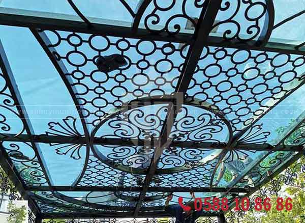 Mái kính nghệ thuật sân vườn