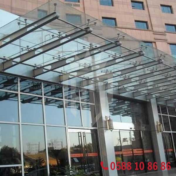 Mái kính kết hợp chân nhện inox