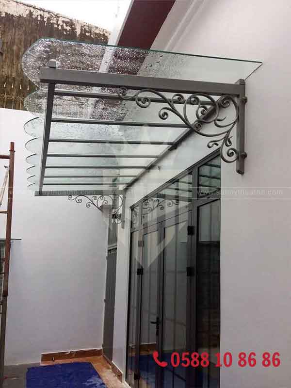 Mái sảnh kính inox cho nhà phố

