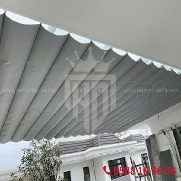 Rèm che mái kính sang trọng cho biệt thự hiện đại