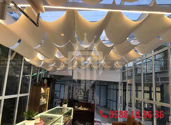 Rèm che mái kính quán café ngoài trời