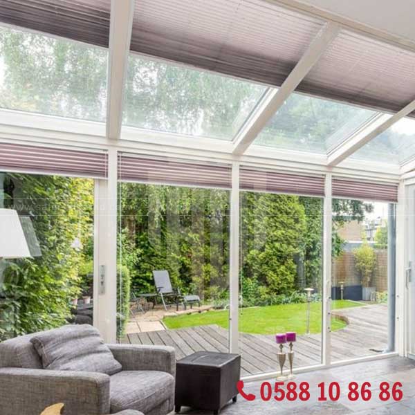  Rèm thả trần che mái kính phòng khách