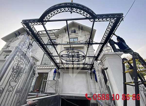 Thi công mái kính khung sắt nghệ thuật