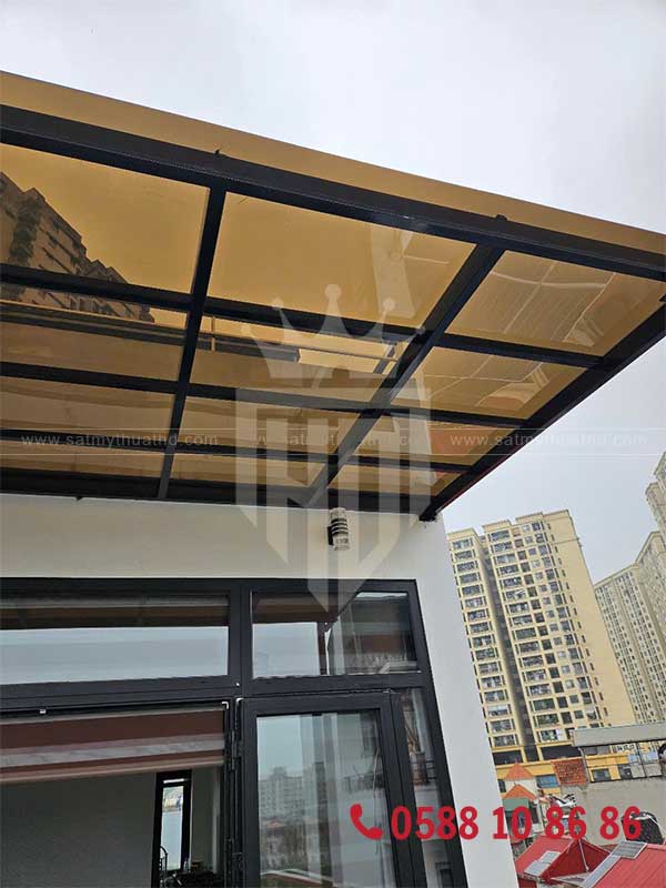 Mái hiên kính cường lực dùng cáp treo thanh thoát


