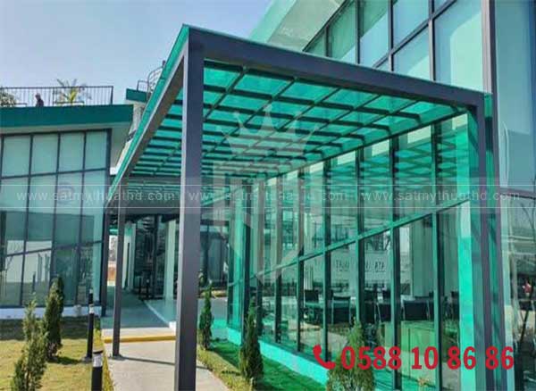 Mái kính sân thượng khung inox 304

