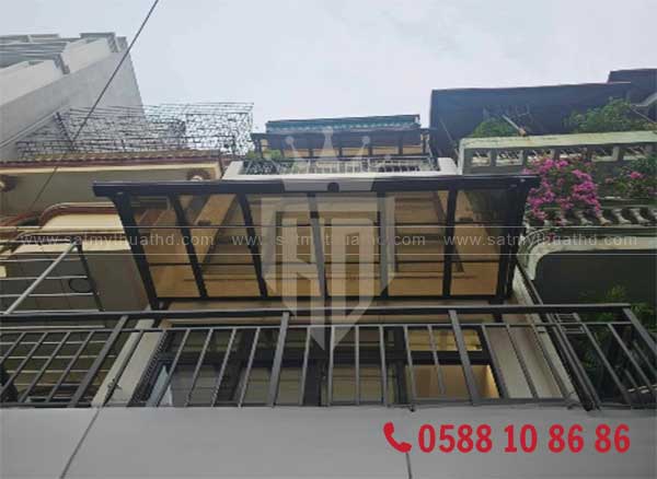 Mái kính che khu phơi đồ sân thượng

