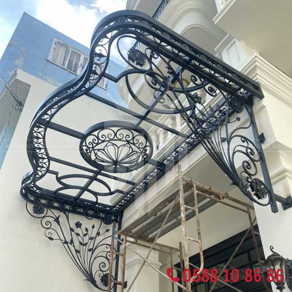 Mái kính sảnh biệt thự sắt mỹ thuật tân cổ điển

