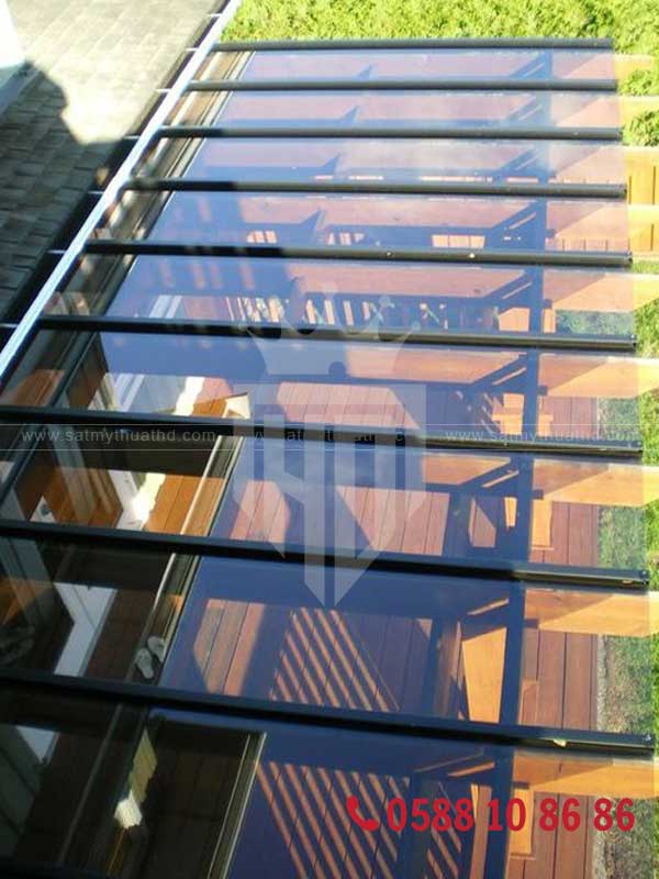 Mái kính màu trà dạng phẳng cho sân thượng

