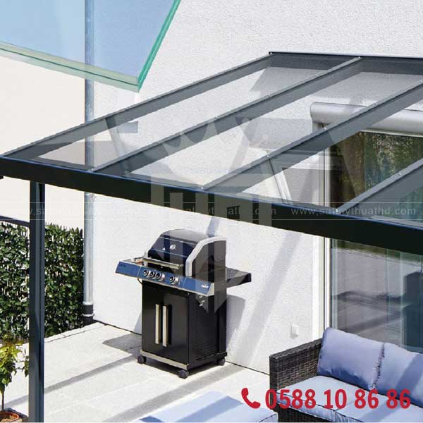 Mái kính sảnh cùng khung đen đẹp